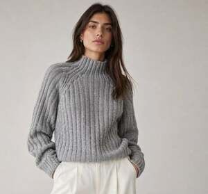 American Eagle Womens Gray Mock‎ Neck Chenille Ribbed Knit Sweater Size Medium